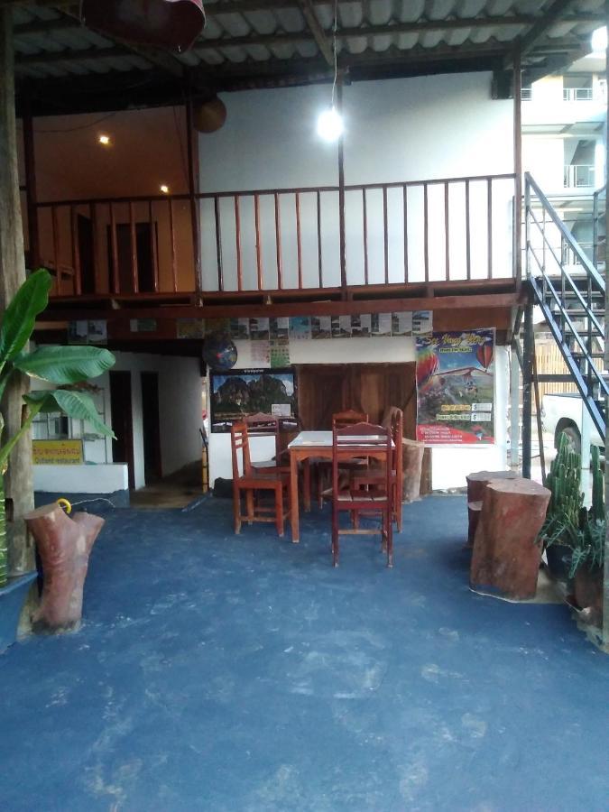 Outland Hostel Vang Vieng Luaran gambar